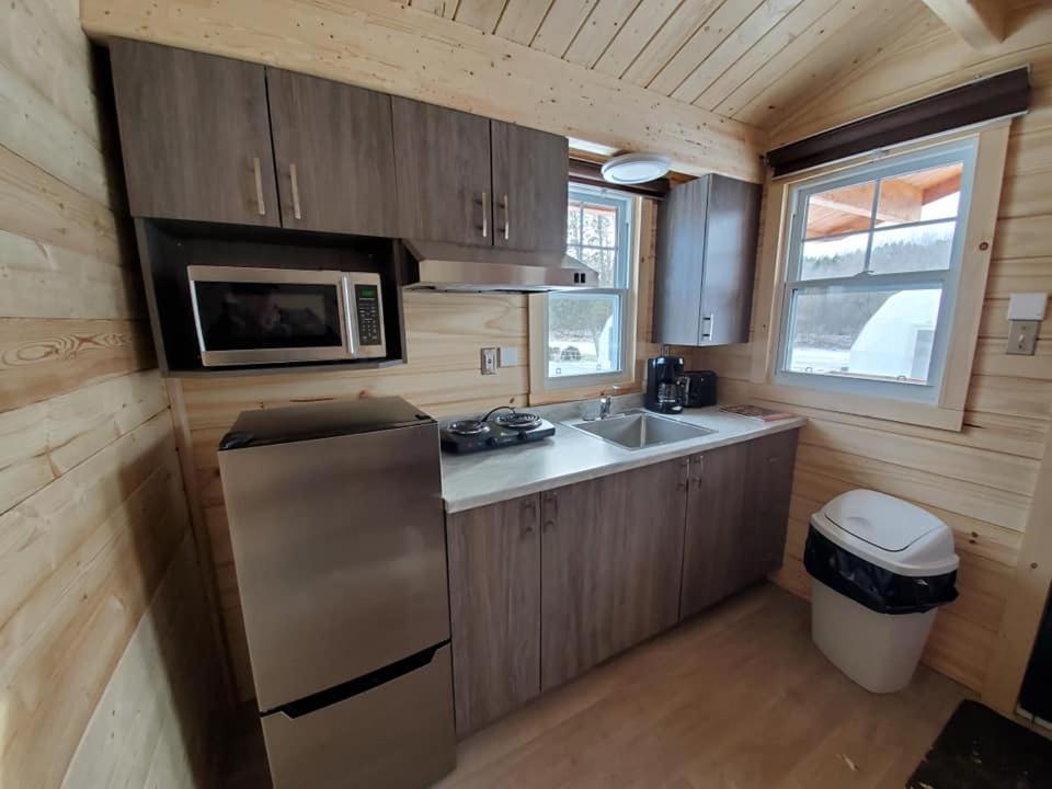 Les Chalets De La Colline Inc Baie-Sainte-Catherine Εξωτερικό φωτογραφία